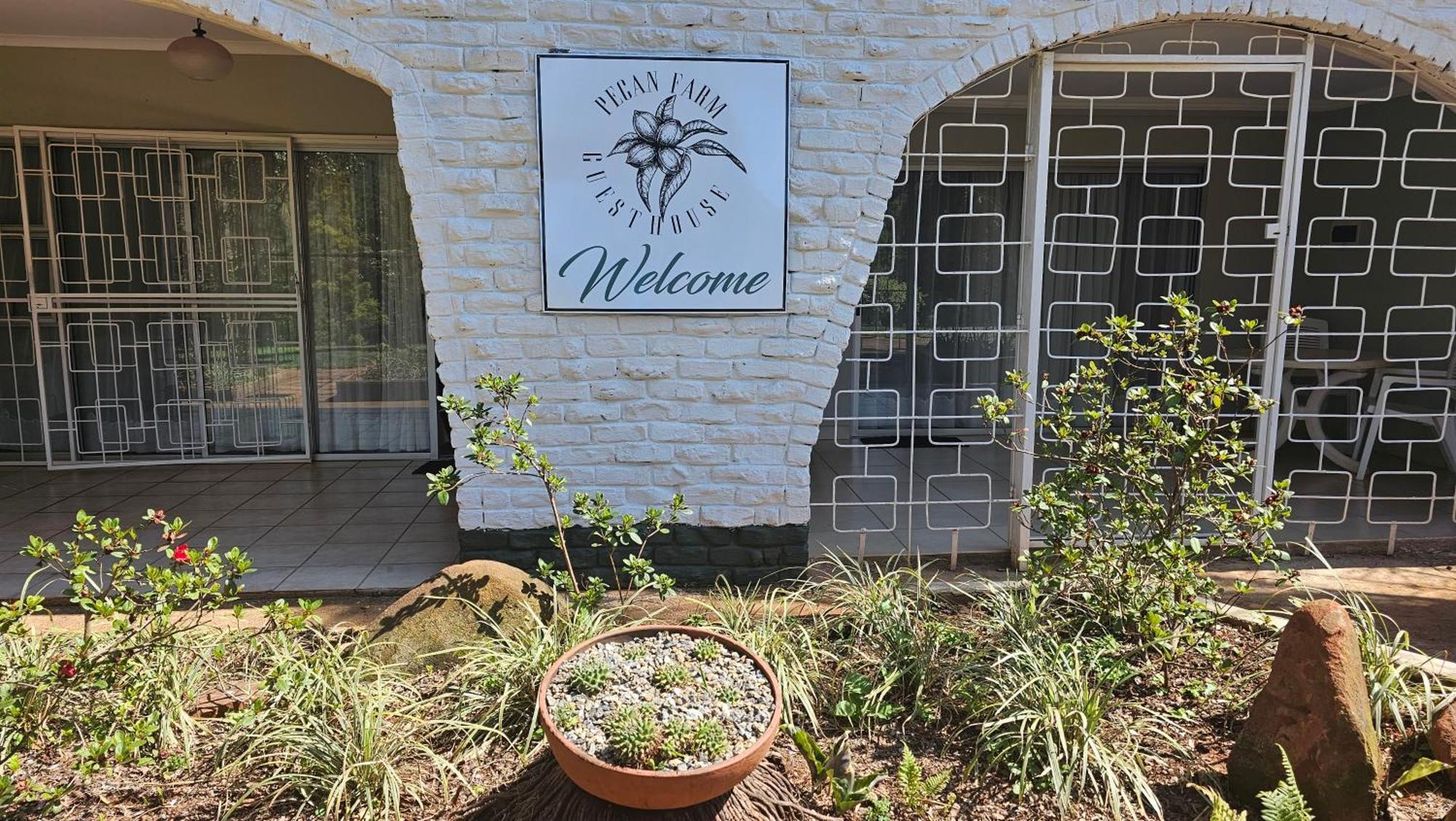 לואי טריכארט Pecan Farm Guesthouse מראה חיצוני תמונה
